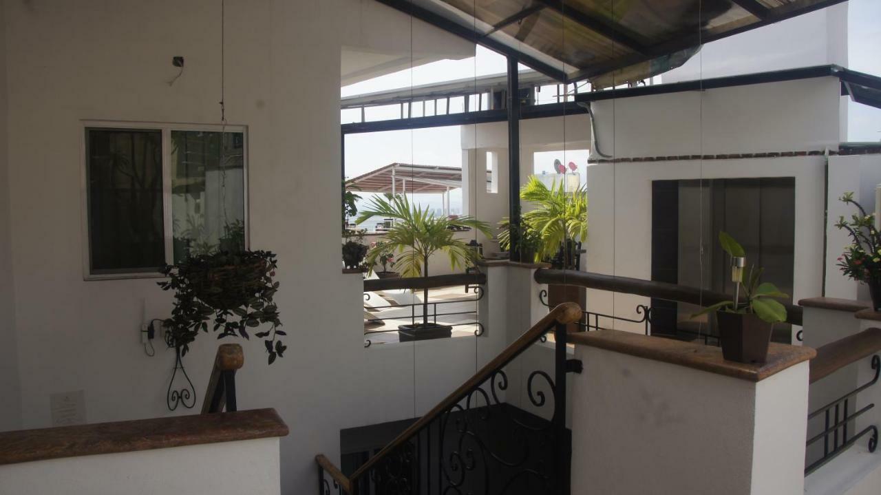 Casa Del Parque Vallarta Пуэрто-Вальярта Экстерьер фото