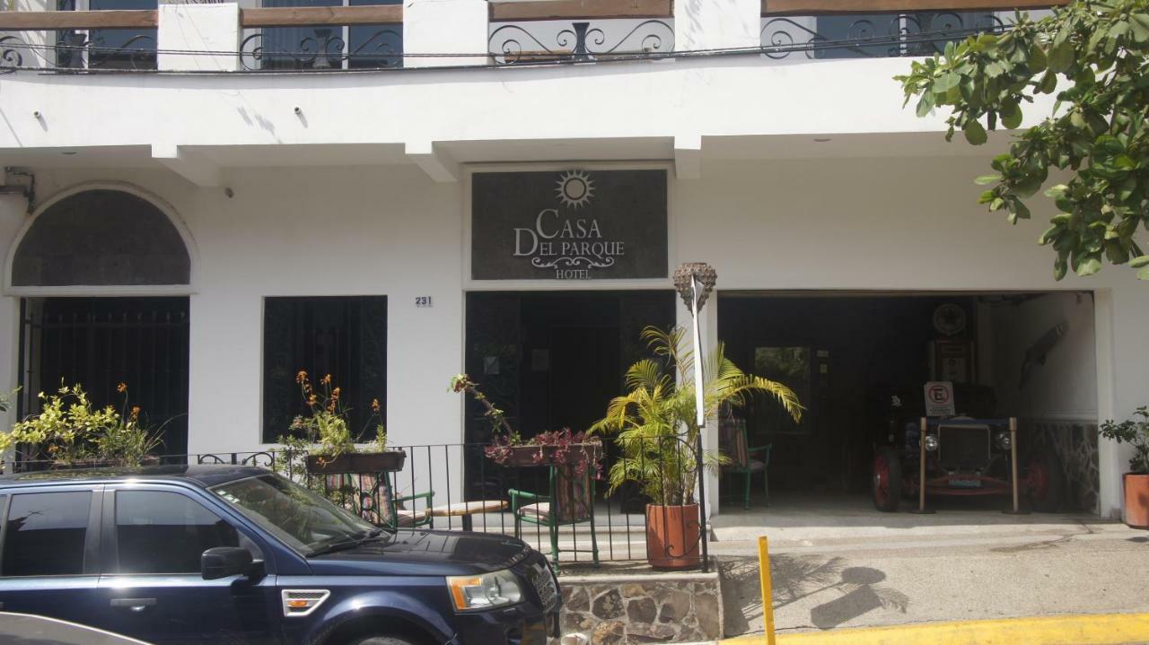 Casa Del Parque Vallarta Пуэрто-Вальярта Экстерьер фото
